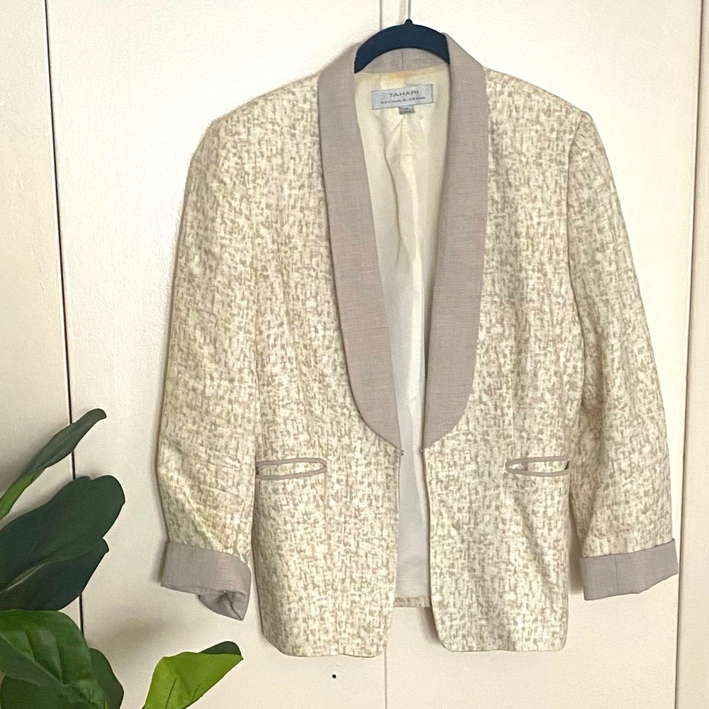 Tahari Size 10 Cream and Textured Blazer